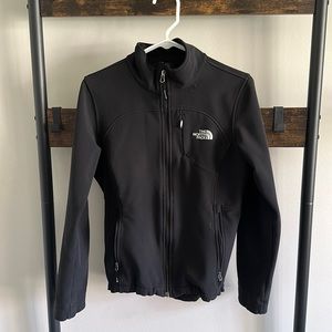 Women's The North Face soft shell jacket in black. Size small.